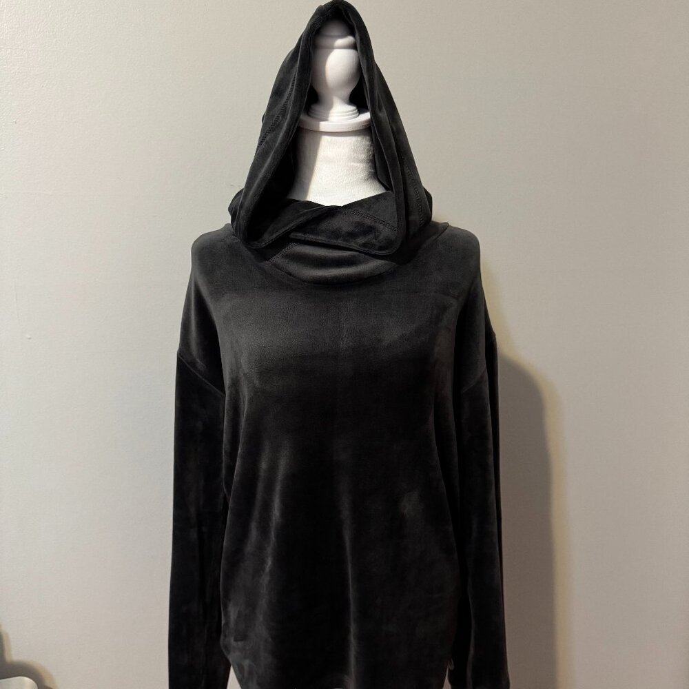 Eight2Nine Women's Medium Black Velvet Hoodie - Excellent Condition